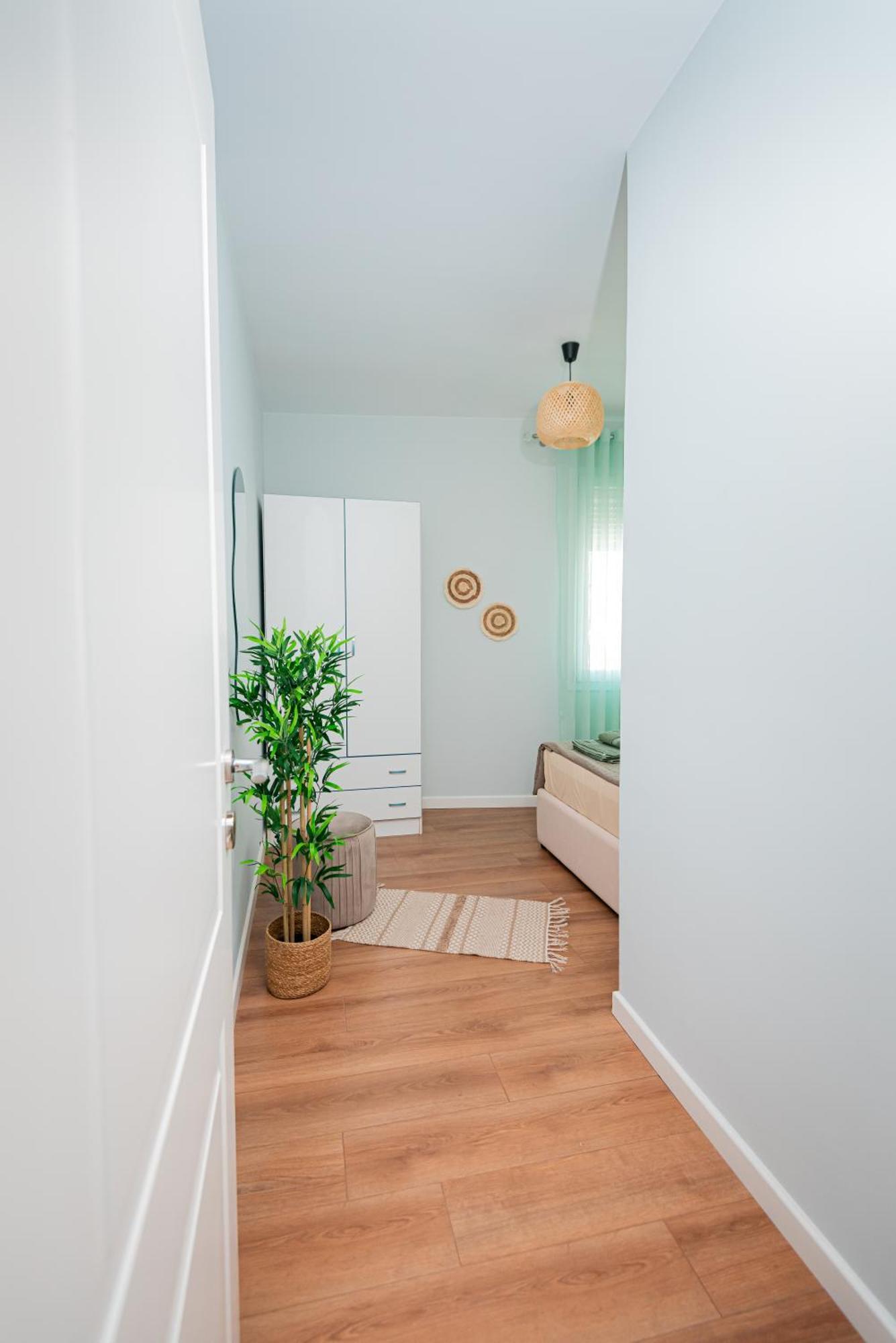 Vivi'S Seaside Apartment Дуррес Экстерьер фото