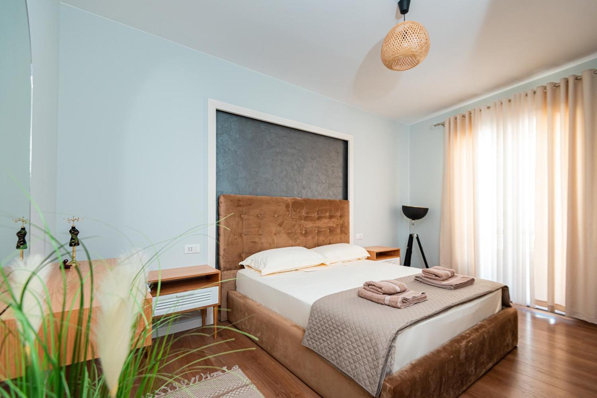 Vivi'S Seaside Apartment Дуррес Экстерьер фото