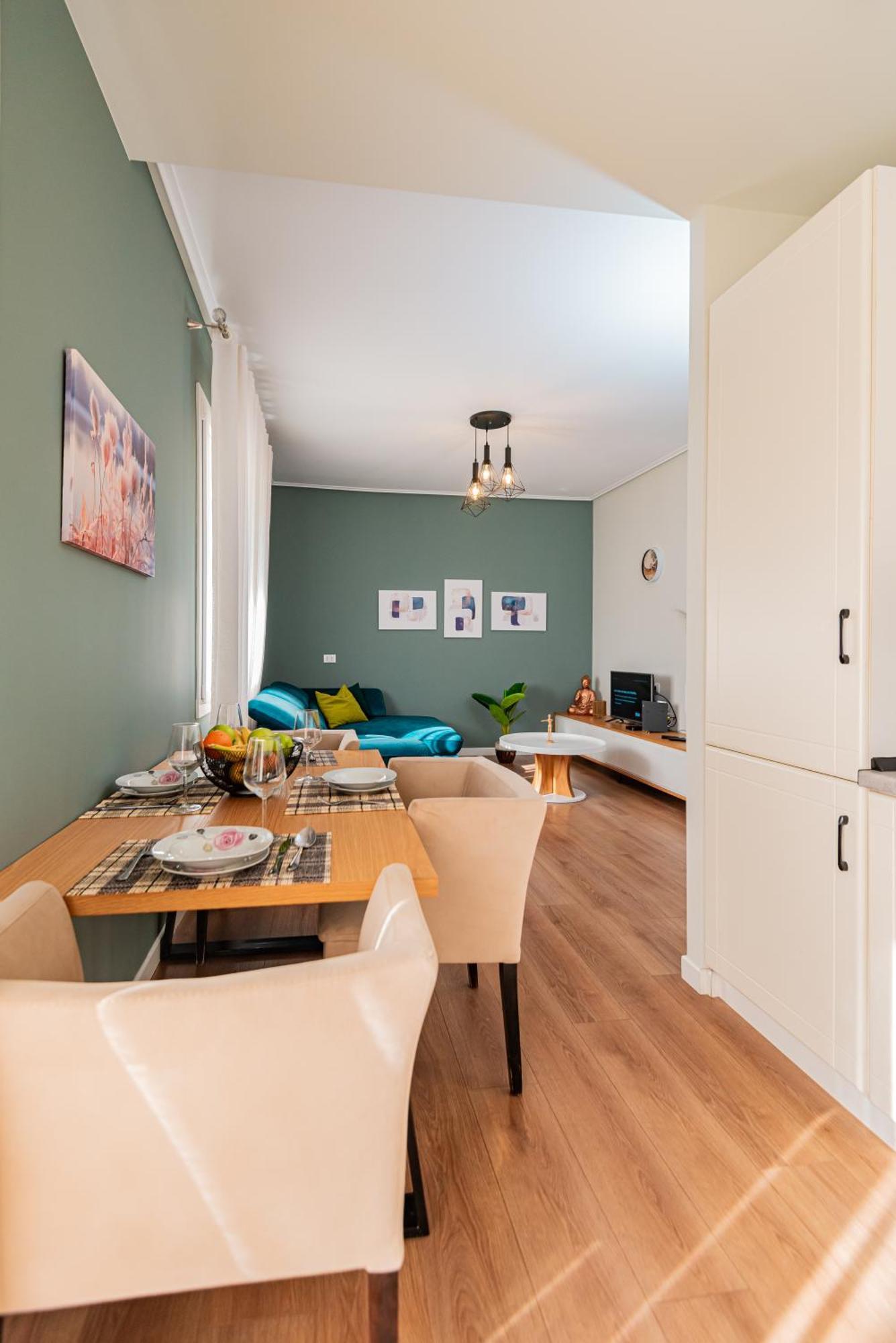 Vivi'S Seaside Apartment Дуррес Экстерьер фото